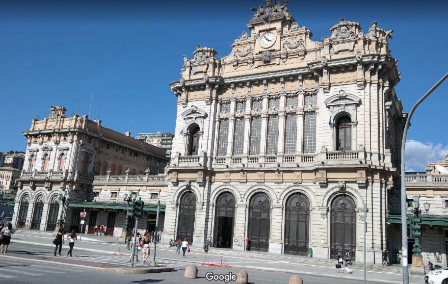 La Maison Nel Cuore Di Genova Free Parking Exterior photo